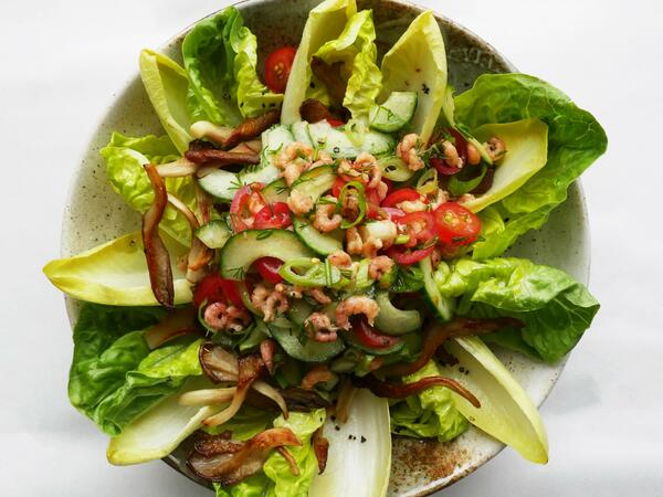 Salat mit Chicorée, Austernpilzen und Nordseekrabben